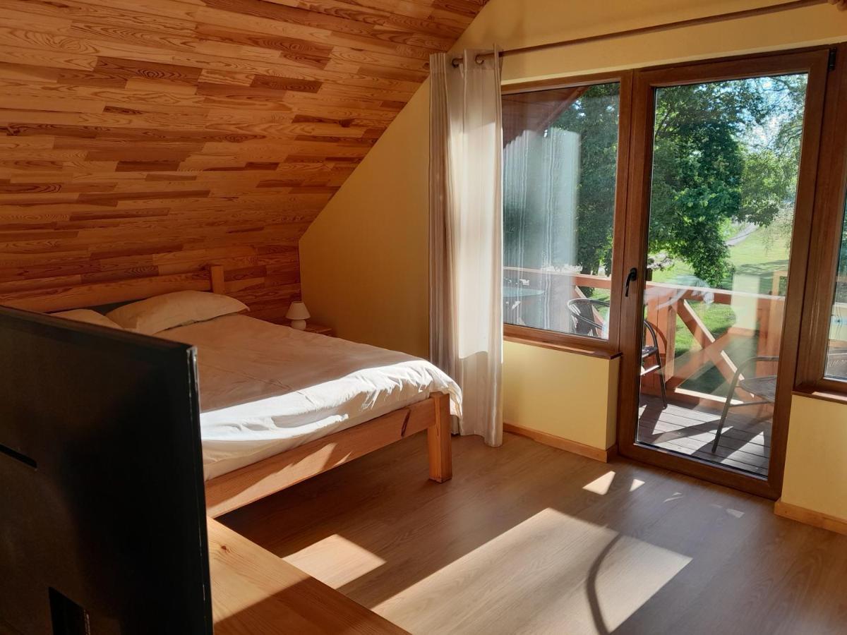 Guest House Vilcini Bernati Bagian luar foto