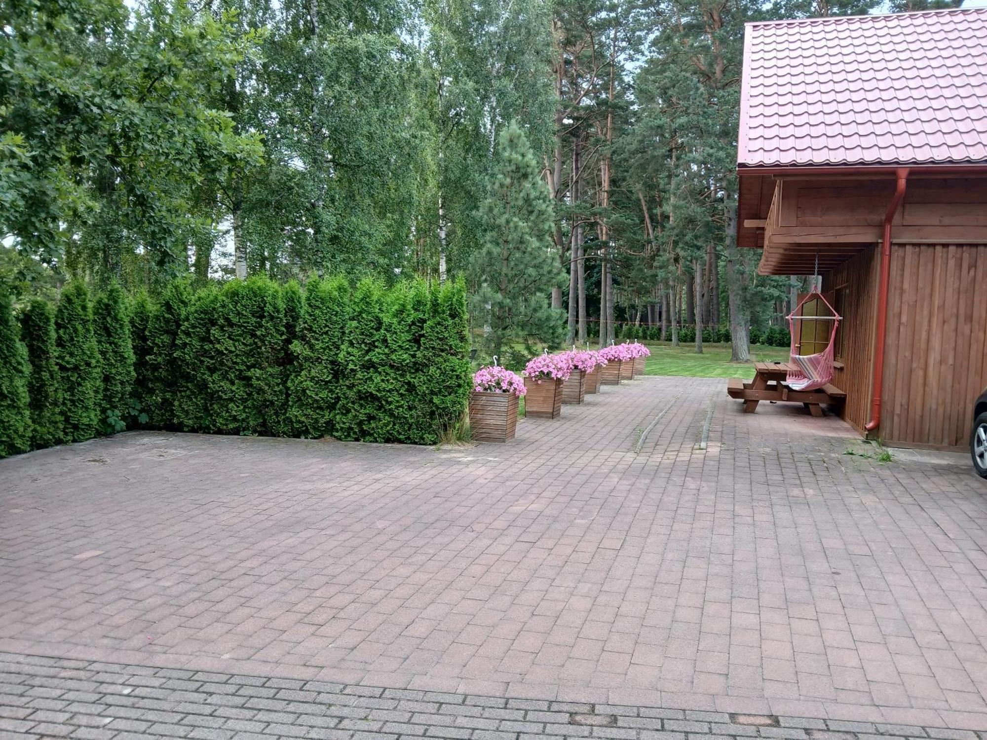 Guest House Vilcini Bernati Bagian luar foto